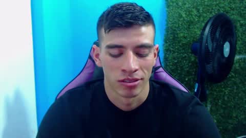 Snapshot of deiby_baby chatting on December 2024 12:47:01 AM DEIBY online show from December 2024 12:47:01 AM