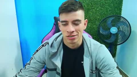 Snapshot of deiby_baby chatting on February 2025 04:57:02 AM DEIBY online show from February 2025 04:57:02 AM