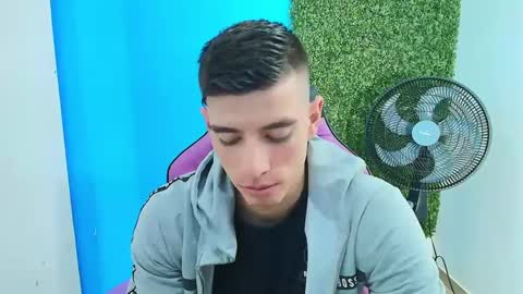 Snapshot of deiby_baby chatting on February 2025 10:32:01 PM DEIBY online show from February 2025 10:32:01 PM