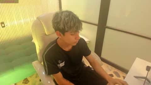 Deilan Wolf  online show from March 2026 04:47:01 AM