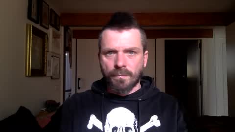 Snapshot of deivitzzz chatting on December 2024 12:01:02 PM Hermes online show from December 2024 12:01:02 PM