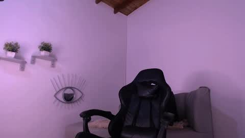  DEIVY  online show from February 2025 11:50:01 AM