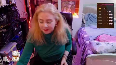 Delicacat online show from October 2025 11:04:02 PM