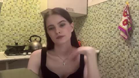 Snapshot of deliciastombaugh chatting on April 2026 06:10:01 PM Kiki online show from April 2026 06:10:01 PM