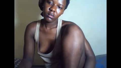Snapshot of deliciousbabe01 chatting on September 2025 01:07:01 AM EVAH online show from September 2025 01:07:01 AM