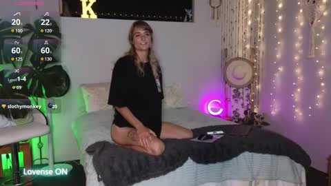 Kitty online show from December 2024 06:17:02 PM