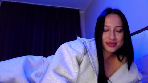 delly_love online show from November 2025 10:23:02 PM