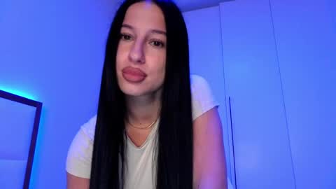 Snapshot of delly_love chatting on May 2026 07:26:02 PM delly_love online show from May 2026 07:26:02 PM