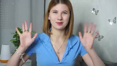 Katrin online show from November 2025 07:58:01 PM