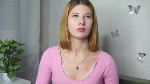 Katrin online show from December 2025 09:34:02 PM