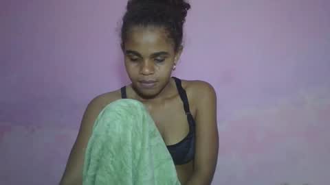 Snapshot of delphineee chatting on April 2026 05:41:02 PM delphine online show from April 2026 05:41:02 PM