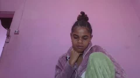 Snapshot of delphineee chatting on May 2026 02:51:02 AM delphine online show from May 2026 02:51:02 AM