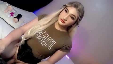 Chesca online show from December 2024 11:19:01 PM