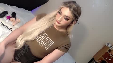 Chesca online show from December 2024 05:37:01 PM