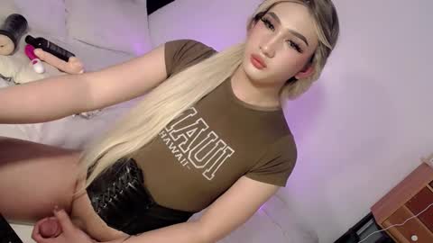 Chesca online show from January 2025 11:45:02 PM