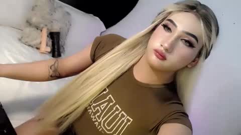 Chesca online show from February 2025 01:14:01 AM