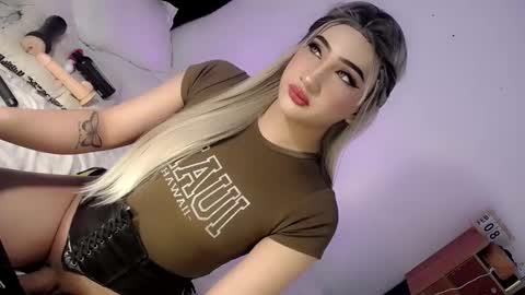 Chesca online show from February 2025 05:49:02 PM