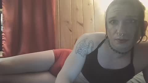 Snapshot of demelzabehr chatting on December 2024 07:15:02 AM Frankie online show from December 2024 07:15:02 AM