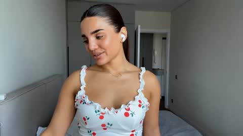 Snapshot of demetricekorf chatting on May 2026 10:11:02 AM Anna online show from May 2026 10:11:02 AM
