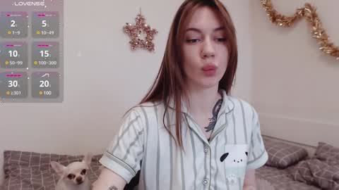 Snapshot of demiamour chatting on January 2025 10:45:01 AM Demi. not your babybabebb and other shit online show from January 2025 10:45:01 AM