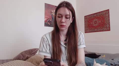 Snapshot of demiamour chatting on February 2025 08:59:02 AM Demi. not your babybabebb and other shit online show from February 2025 08:59:02 AM