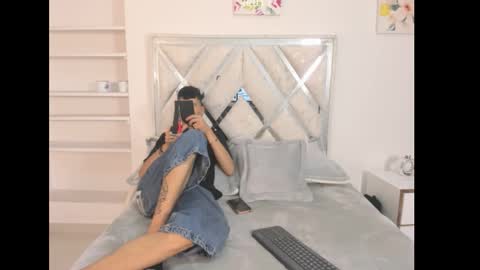 Snapshot of demiansalvatore chatting on September 2025 12:32:01 PM Demian and Salvatore online show from September 2025 12:32:01 PM