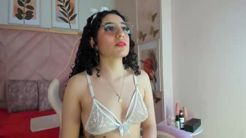 Demi online show from November 2025 04:25:02 AM