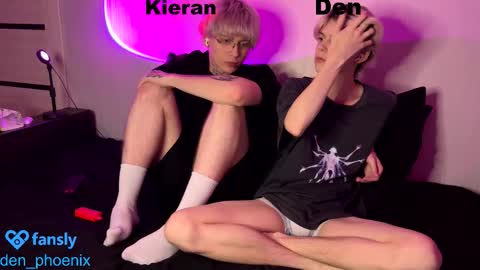 Snapshot of den_phoenix_ chatting on October 2025 08:35:01 PM Den Shorty online show from October 2025 08:35:01 PM