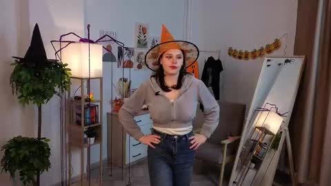 Snapshot of denicehendson chatting on October 2025 11:44:02 AM Viola online show from October 2025 11:44:02 AM