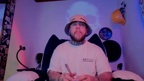 Snapshot of denjig chatting on September 2025 02:56:02 AM Oliver online show from September 2025 02:56:02 AM