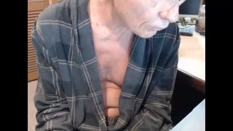 Den  Jet online show from December 2025 11:06:02 AM