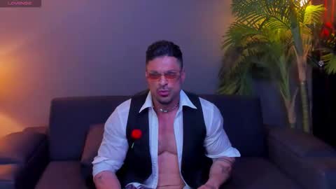 dennis_cox_ online show from October 2025 09:04:02 PM