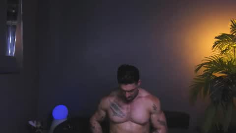 dennis_cox_ online show from November 2025 12:09:02 PM