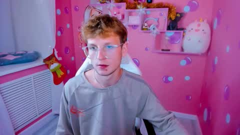 Dennis online show from December 2025 03:49:02 PM