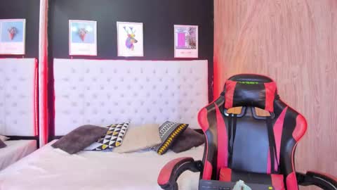 dennyzeans online show from January 2026 11:12:01 AM