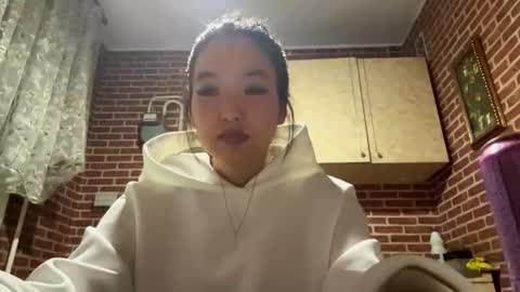 Emma online show from November 2025 01:11:01 PM