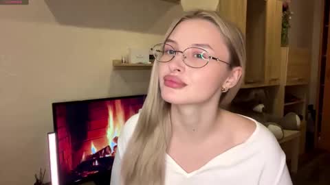 Vi  Victoria online show from November 2025 01:09:02 PM