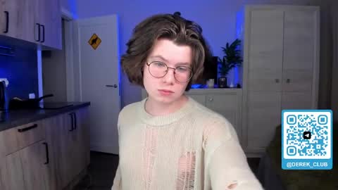 Snapshot of derek_shameless chatting on June 2026 09:42:02 PM Derek online show from June 2026 09:42:02 PM
