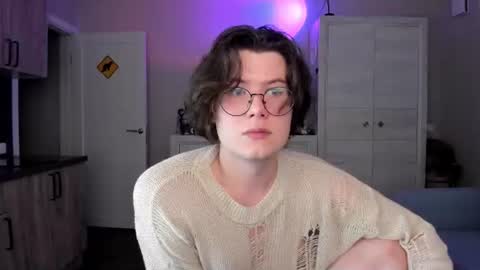 Snapshot of derek_shameless chatting on July 2026 08:35:02 PM Derek online show from July 2026 08:35:02 PM