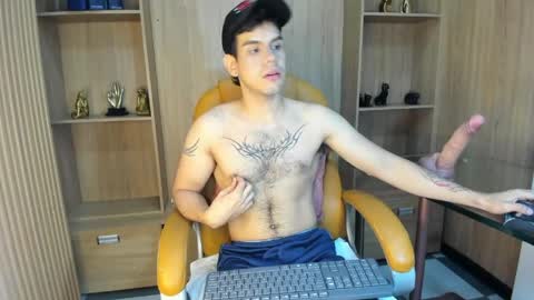 Snapshot of derek_voss chatting on April 2026 02:03:02 PM derek_voss online show from April 2026 02:03:02 PM