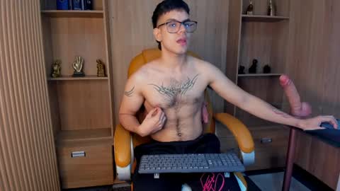 Snapshot of derek_voss chatting on April 2026 02:21:01 PM derek_voss online show from April 2026 02:21:01 PM