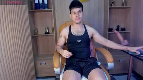 Snapshot of derek_voss chatting on May 2026 01:05:01 PM derek_voss online show from May 2026 01:05:01 PM