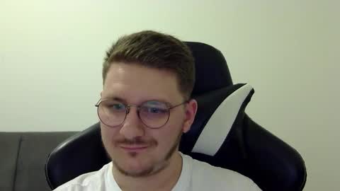 Snapshot of dervechi chatting on October 2025 05:28:01 PM dervechi online show from October 2025 05:28:01 PM