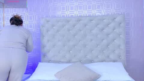 Sara Desire online show from September 2025 12:15:01 PM