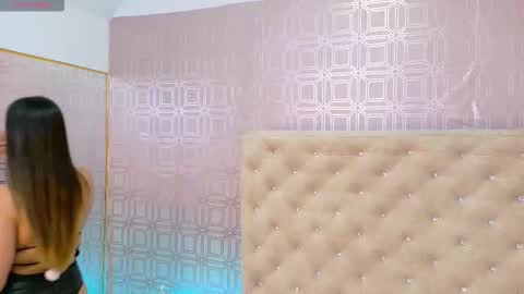 Sara Desire online show from November 2025 12:15:02 PM