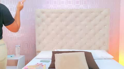 Snapshot of desire_sara chatting on February 2026 12:28:02 PM Sara Desire online show from February 2026 12:28:02 PM