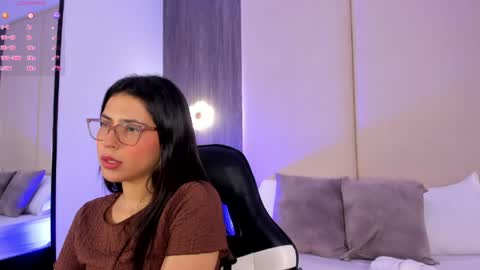 Snapshot of desireee_ chatting on June 2026 01:00:02 PM desire online show from June 2026 01:00:02 PM