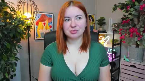 LAYLA online show from November 2025 07:40:01 AM