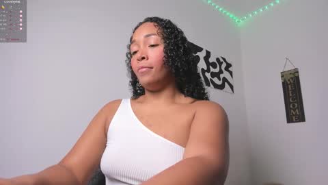 Snapshot of desty_y chatting on September 2025 05:10:02 AM desty_y online show from September 2025 05:10:02 AM