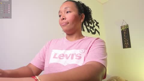 Snapshot of desty_y chatting on October 2025 03:03:02 AM desty_y online show from October 2025 03:03:02 AM